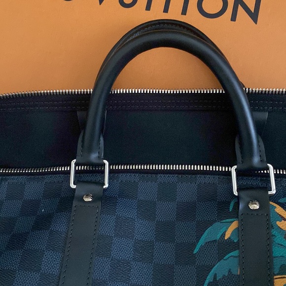 Louis Vuitton Special Edition Cobalt Jungle 55 Duffle. Excellent condition - Picture 3 of 9